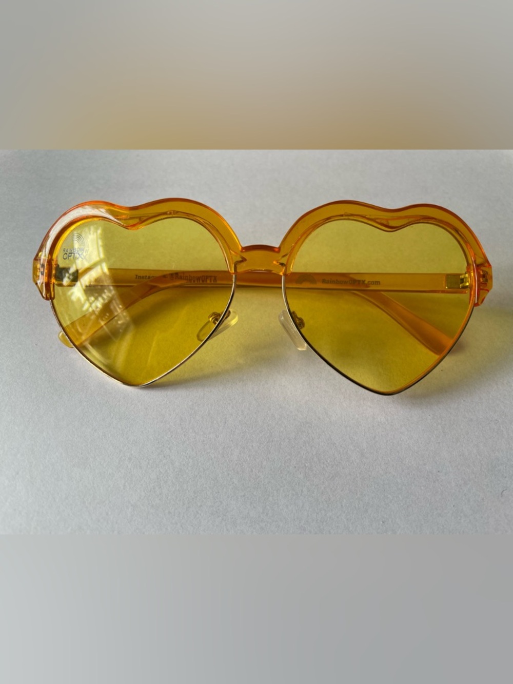 RainbowOPTX Heart-Shaped Golden Sunglasses